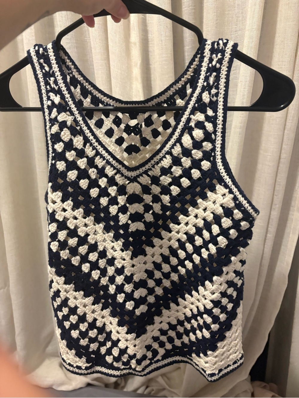 Crochet V-Neck Tank Top - Navy & White
